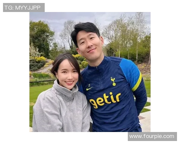 足球明星女装穿搭灵感打造潮流时尚,解锁运动与优雅的完美结合 足球明星女装穿搭灵感打造潮流时尚,解锁运动与优雅的完美结合