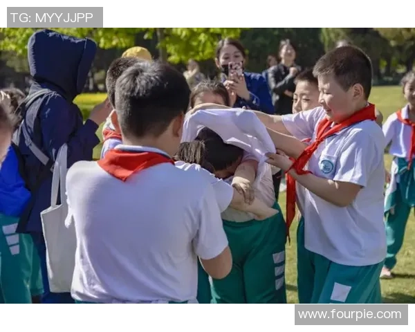 芜职足球星耀杯赛事圆满落幕 赛场激情四溢吸引众多观众关注 芜职足球星耀杯赛事圆满落幕 赛场激情四溢吸引众多观众关注
